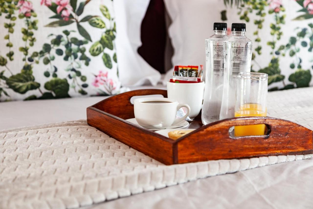 Ayama Wine Farm - Manor House Bed & Breakfast Wellington Bagian luar foto
